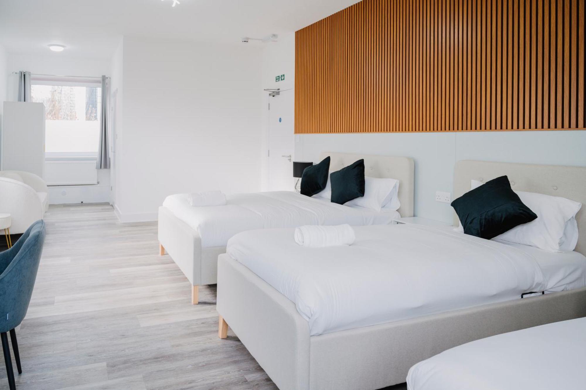 Wns Skylines Village London Exterior photo